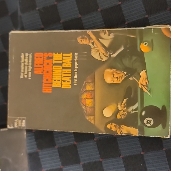 4 mysteries  Hitchcock and christie - Picture 4 of 11